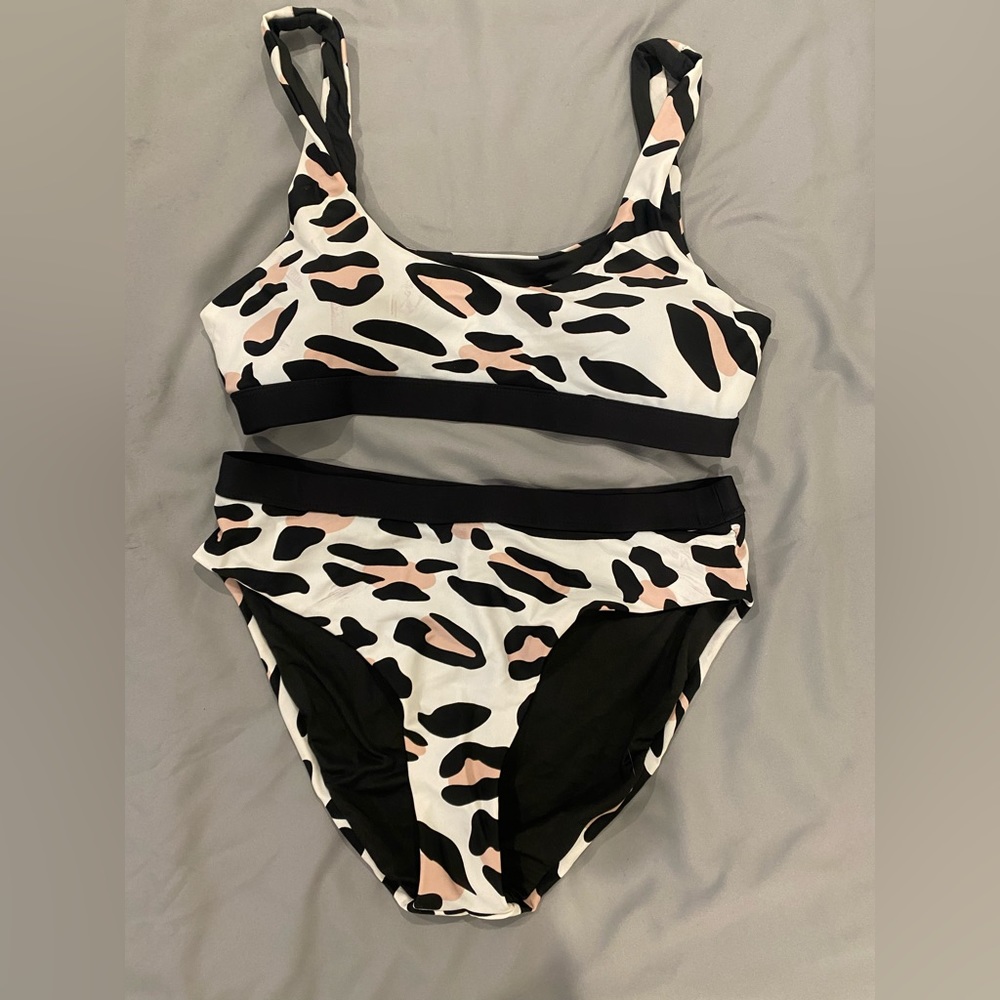 NEW High Waisted Swimsuit - Leopard print